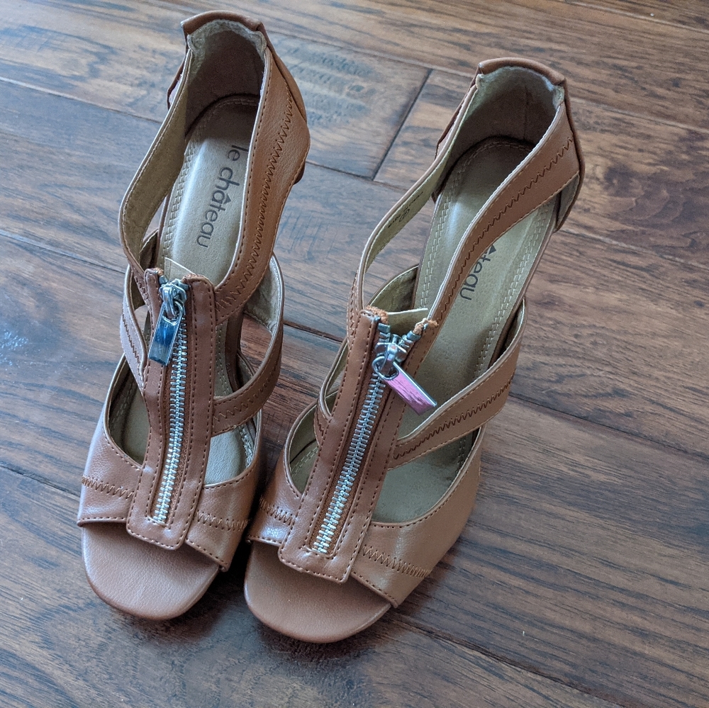 Le Chateau Sandals